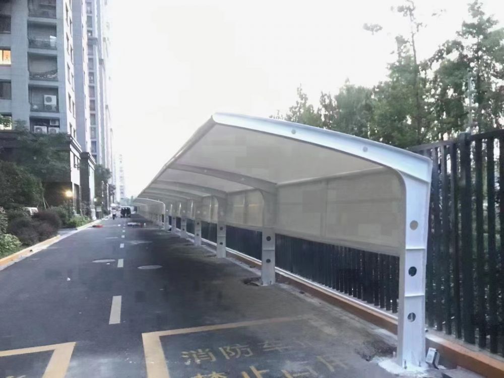 如何避免膜結構車棚的膜材